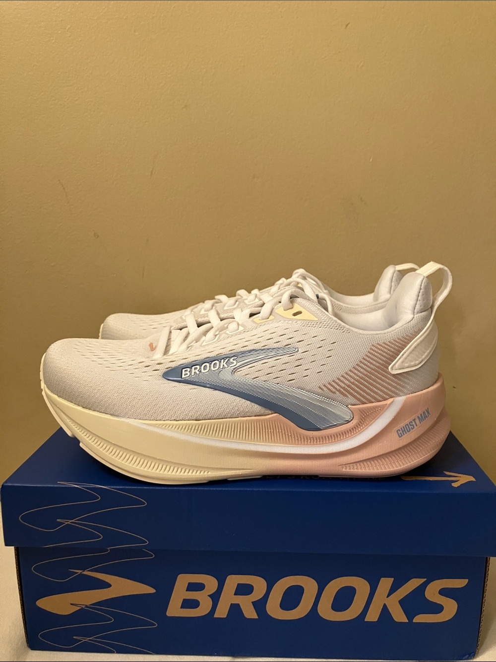 Brooks Women's Sneakers in Cream with Pink and Blue Accents
